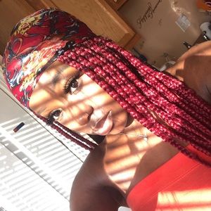 Meet your Posher, Cymone